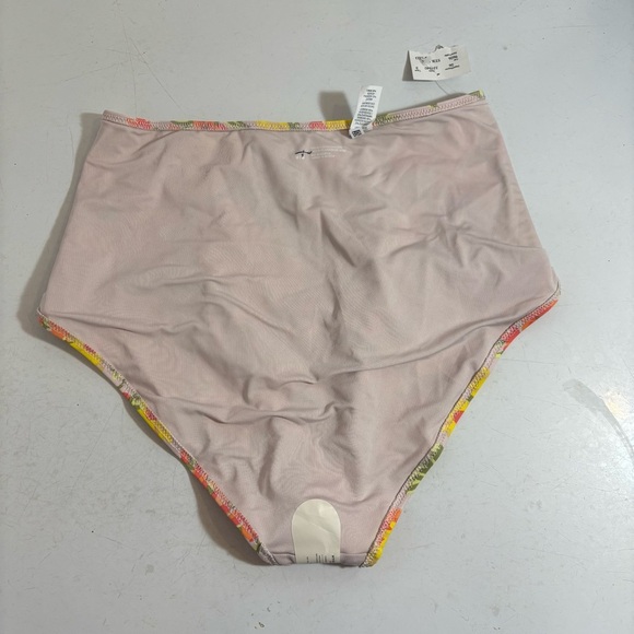 BNWT Aerie women’s floral high waisted bikini swim bottoms in size medium - Picture 4 of 7